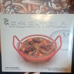 NIB The Home Chef Essentials 1 1/2"  Qt. Covered Casserole with Red Serving Rack